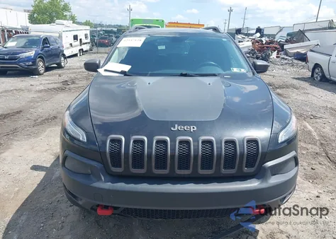 2015 Jeep Cherokee Trailhawk z USA, uszkodzony, nr VIN 1C4PJMBB9FW779048